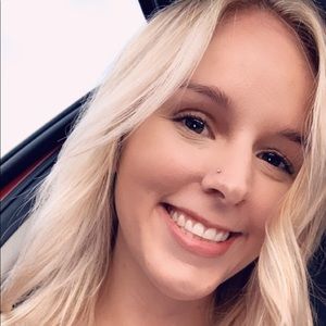 Meet your Posher, Karlee